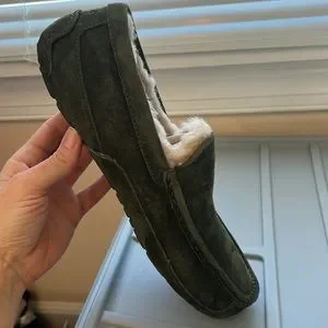 UGG | Shoes | Mens Lodge Green Size 9 Ascot Suede Slippers  display picture 1